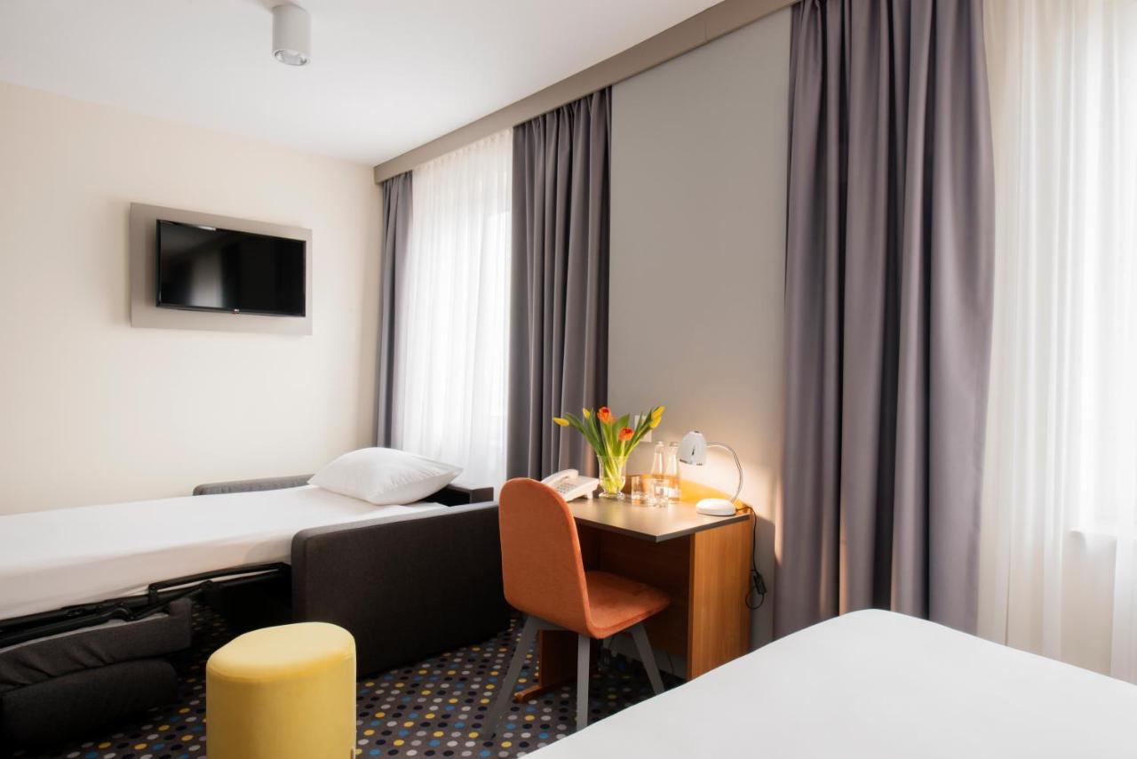 Ibis Styles Warszawa West Hotel Mory Eksteriør billede